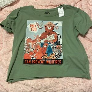 Graphic tee crop top